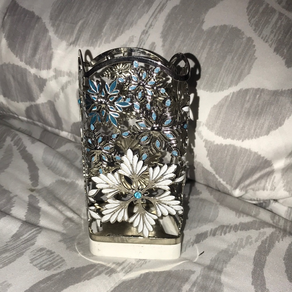 Winter snowflake foaming soap sleeve